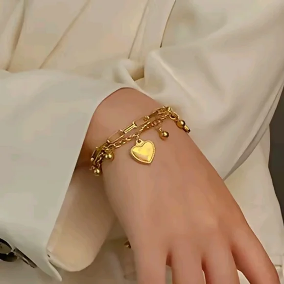 Gold Heart Charm Bracelet - Picture 1 of 4